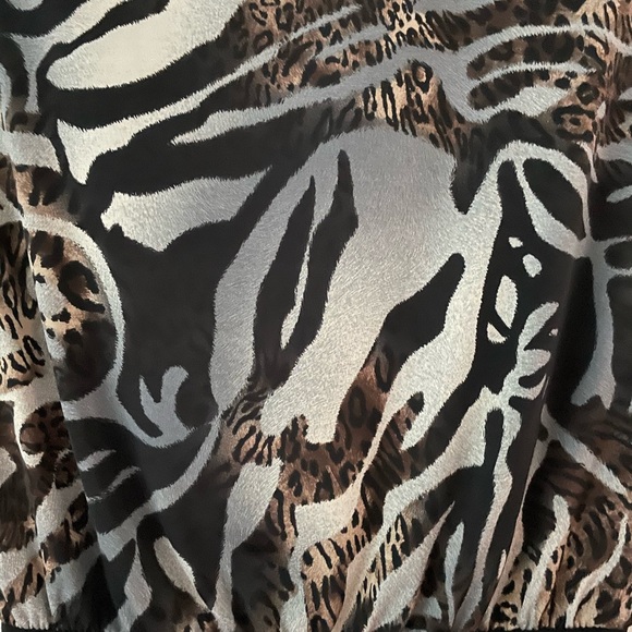 Zebra and leopard print blouse - Picture 2 of 7